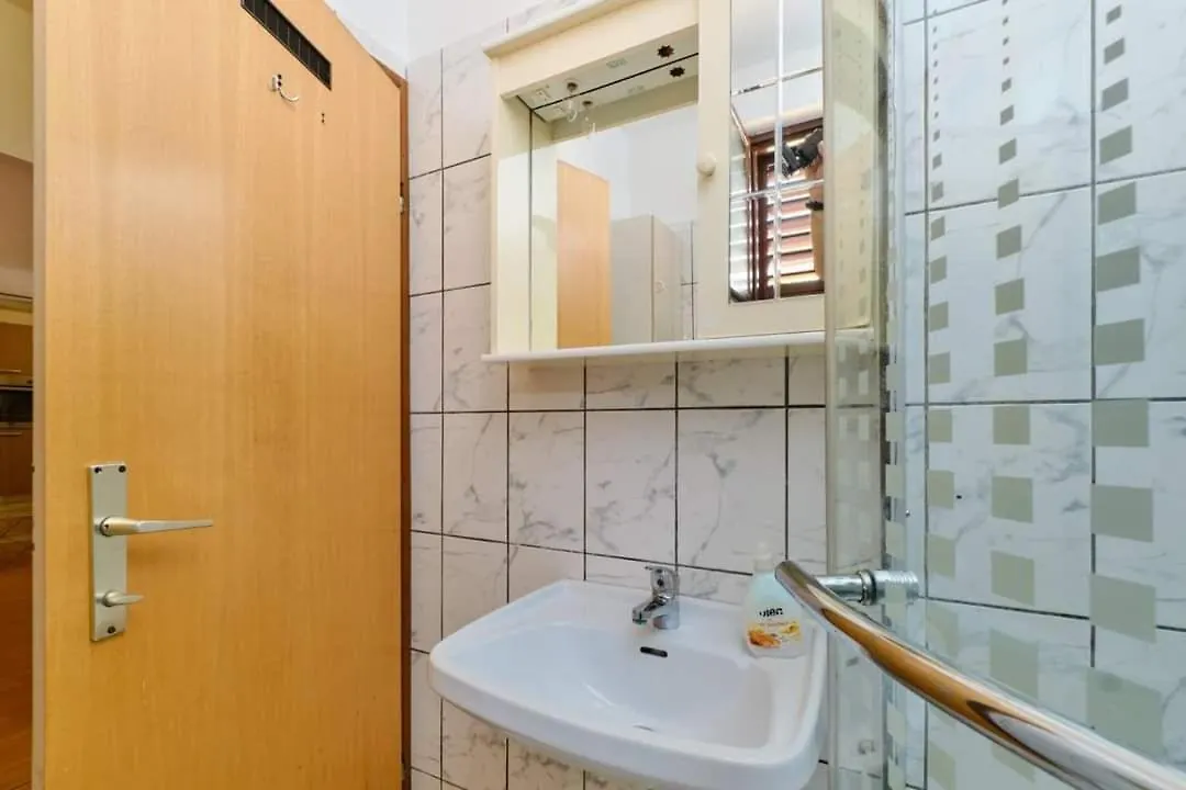 Apartments Nusret Čunski