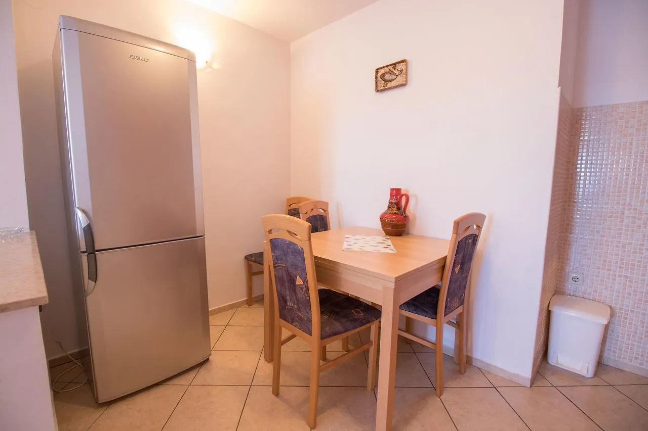 Apartments Nusret Čunski Croacia